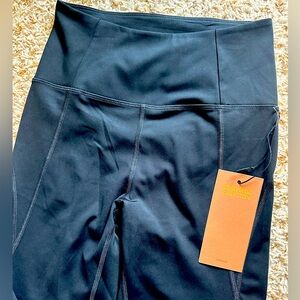 NWT - Girlfriend Collective, S black yoga pants